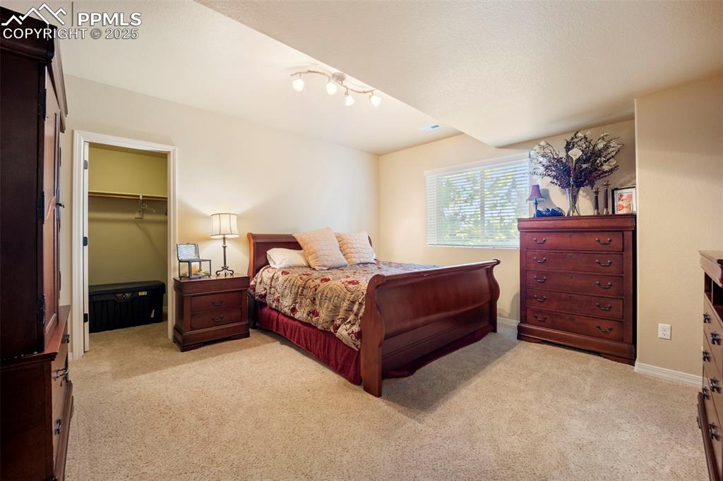 Image 38 of 50: Bedroom