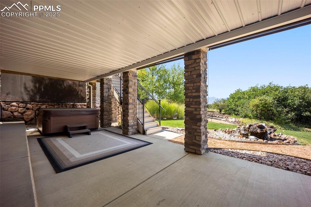 Image 44 of 50: Patio