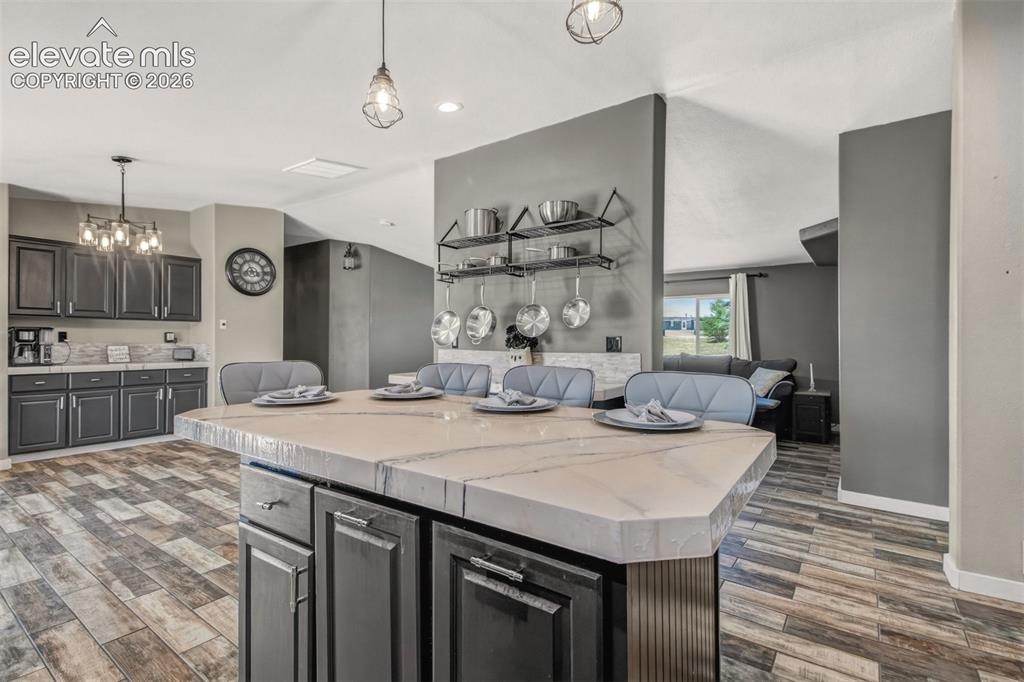 Image 15 of 46: Kitchen