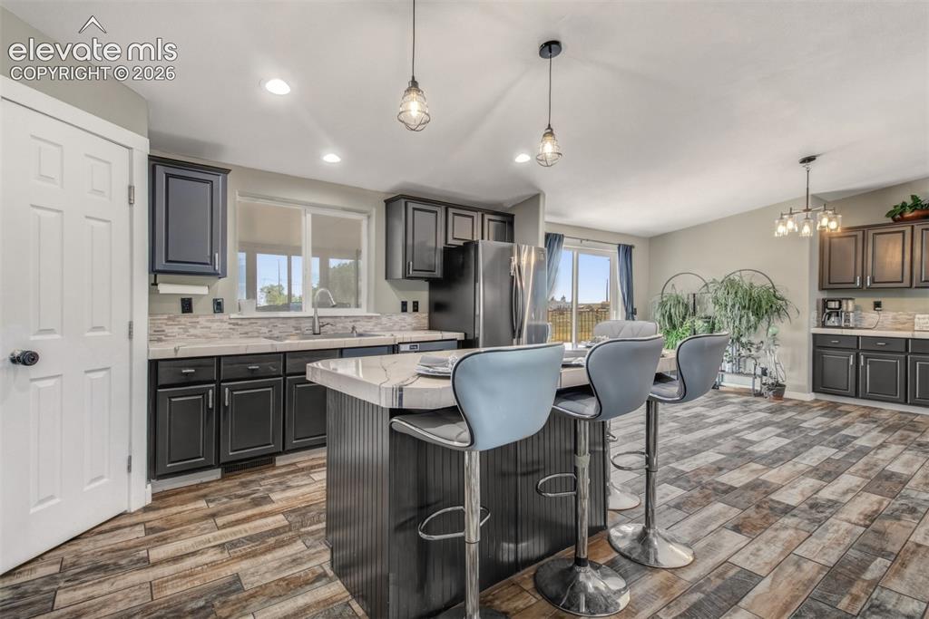 Image 16 of 46: Kitchen