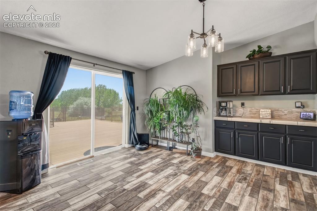 Image 17 of 46: Dining Room