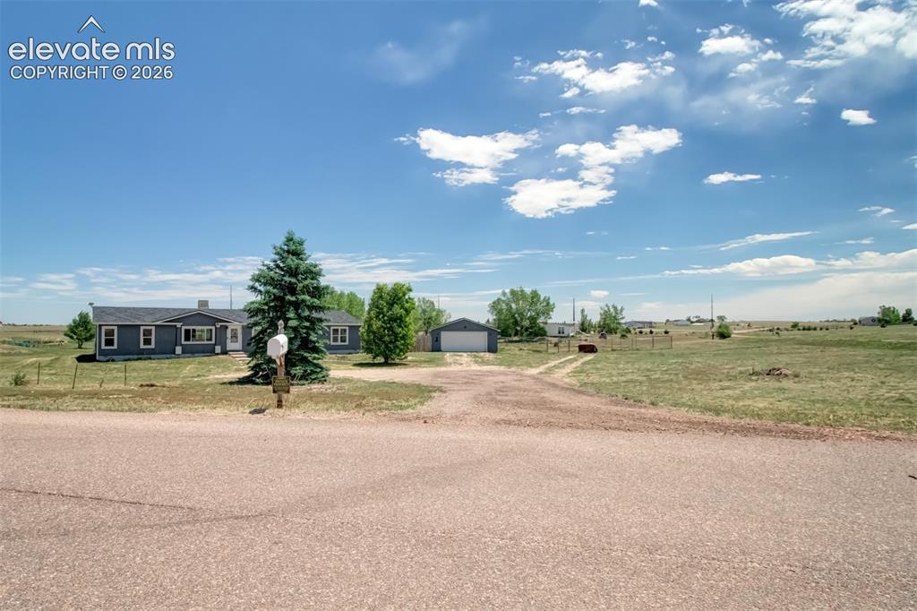 Image 5 of 46: Lot