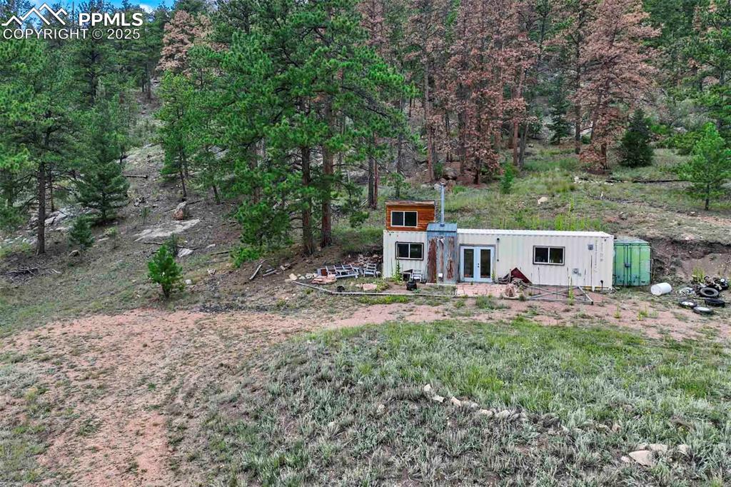 Image 4 of 50: Front of Structure