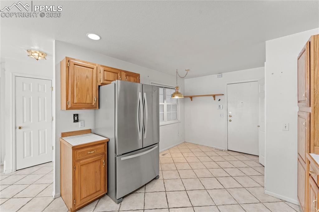 Image 6 of 35: Kitchen