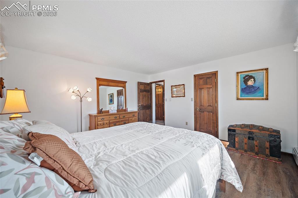 Image 29 of 49: Bedroom