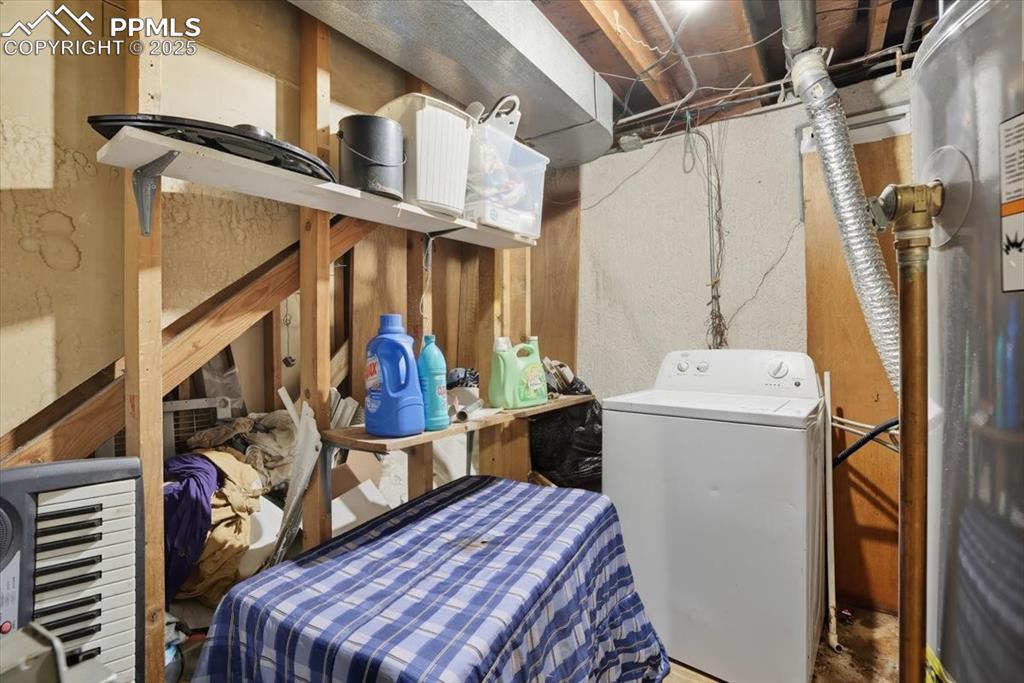 Image 19 of 27: Laundry