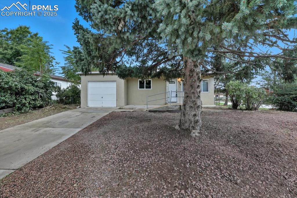 Image 26 of 27: Front of Structure