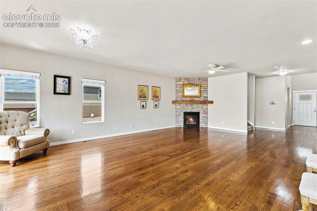 Image 12 of 38: Living Room