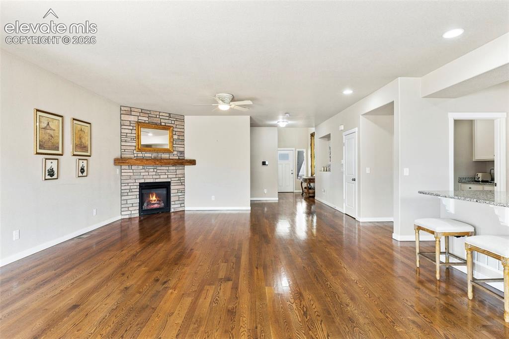 Image 13 of 38: Living Room