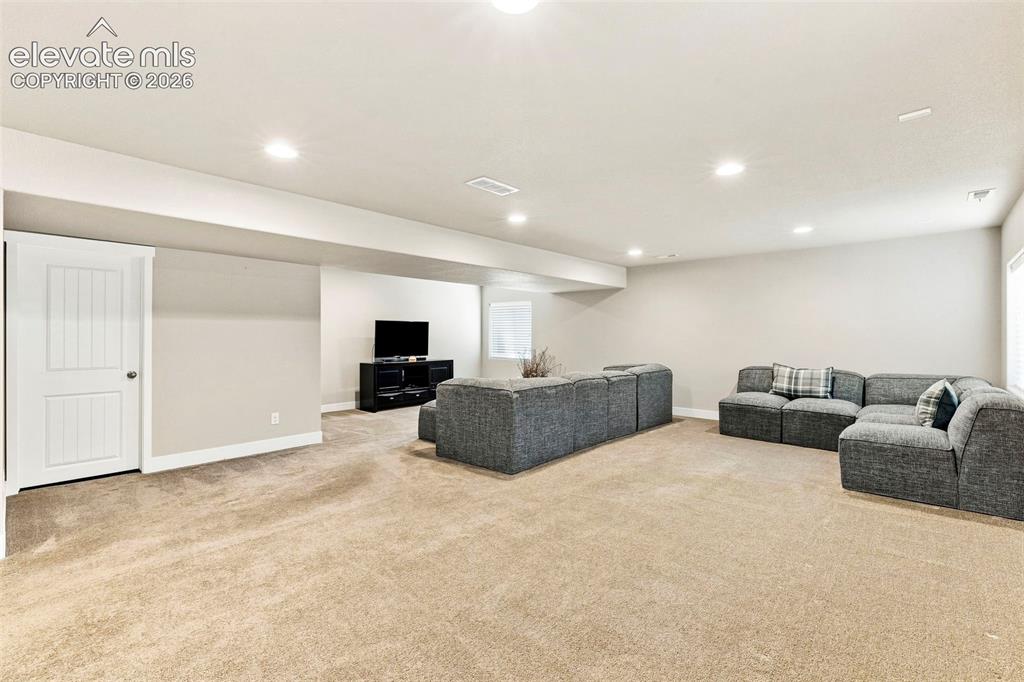 Image 28 of 38: Family Room