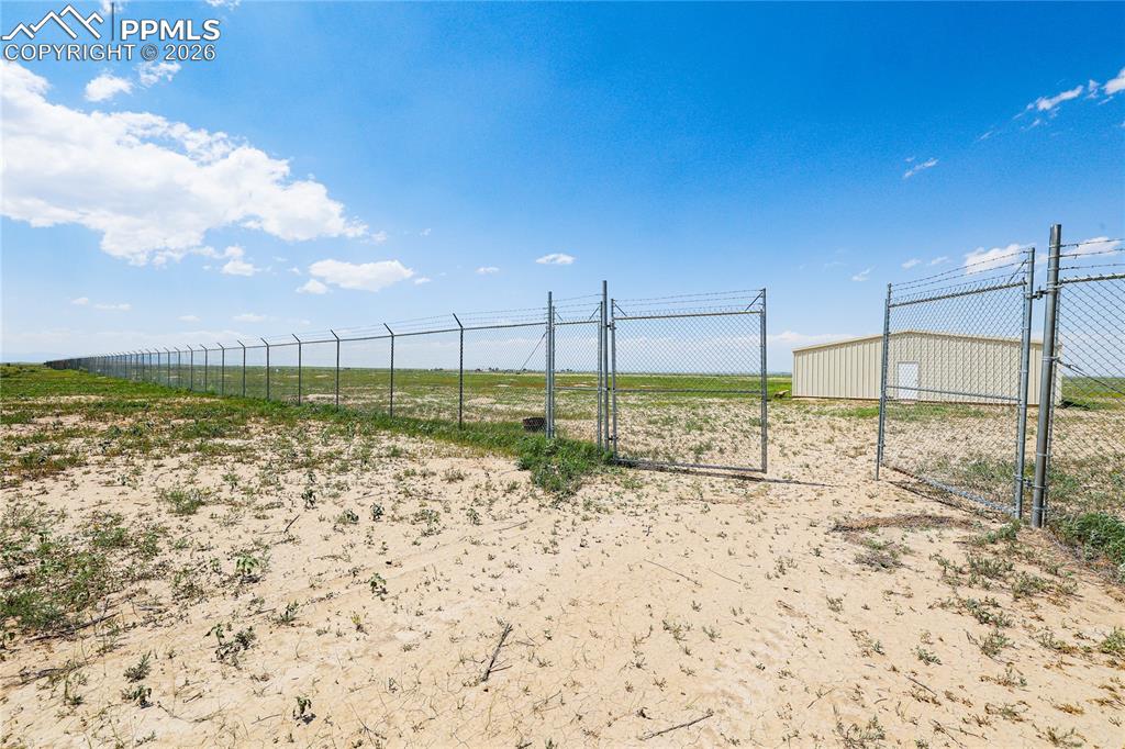 Image 32 of 35: No Description Available