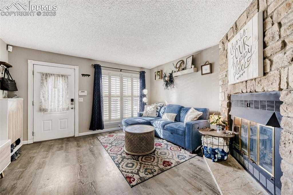 Image 3 of 22: Living Room