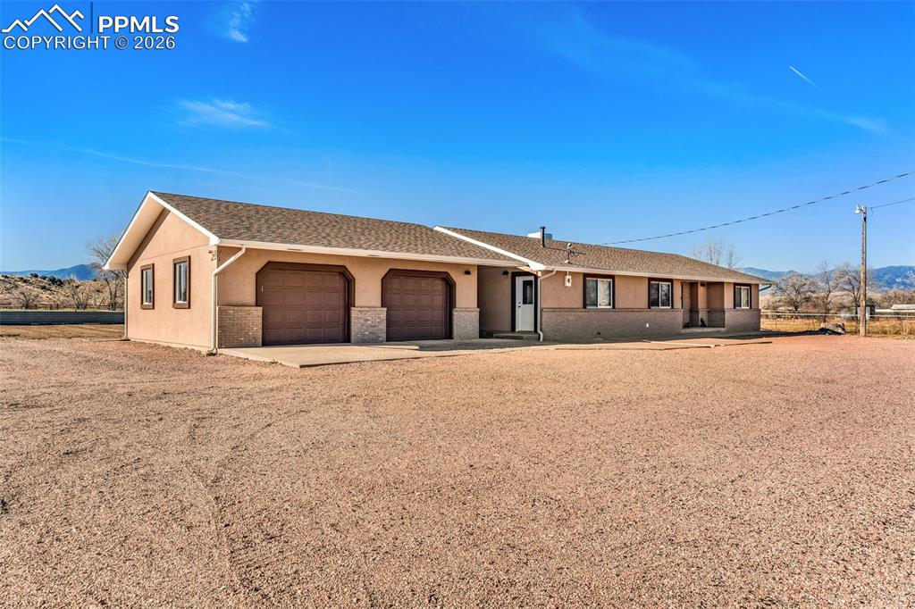 Image 3 of 50: Front of Structure