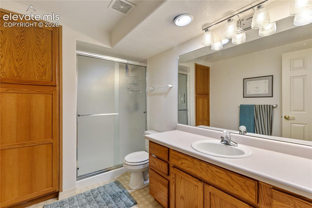 Image 40 of 43: Basement bathroom