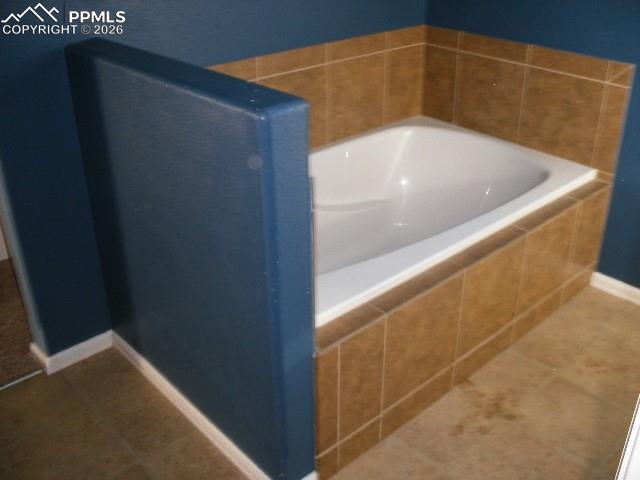 Image 7 of 47: Bathroom