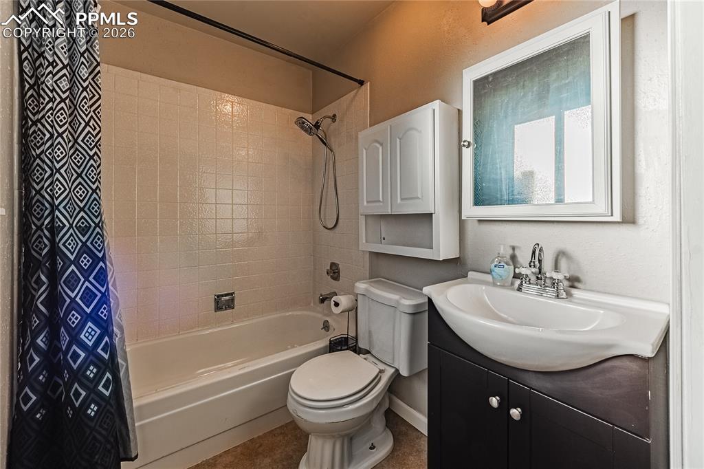 Image 13 of 49: Updated guest bath