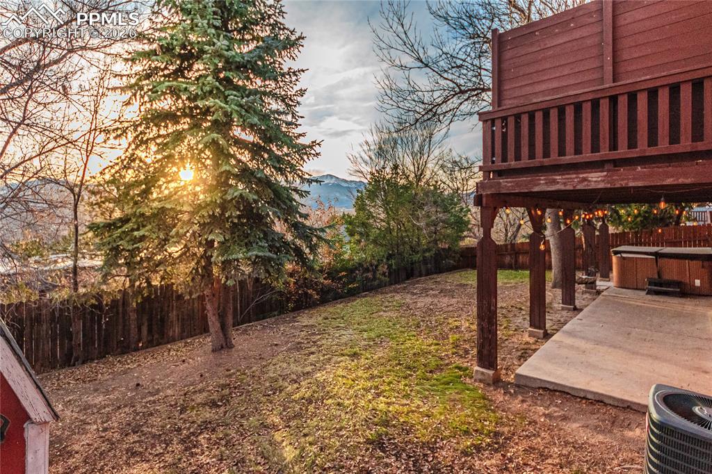 Image 39 of 49: Deck