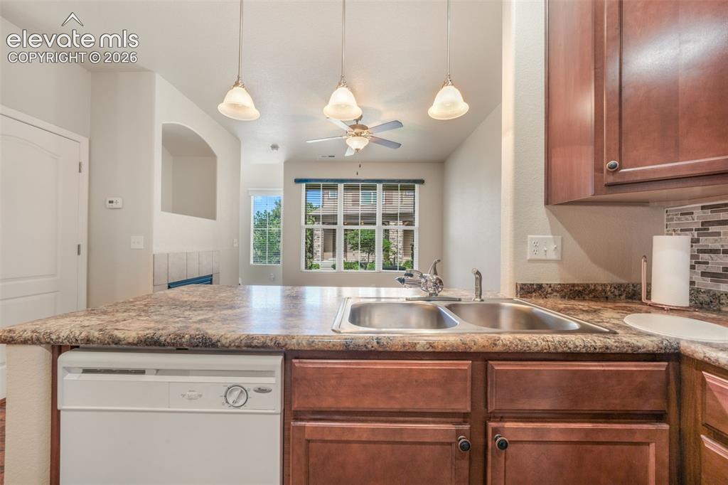 Image 9 of 36: Kitchen