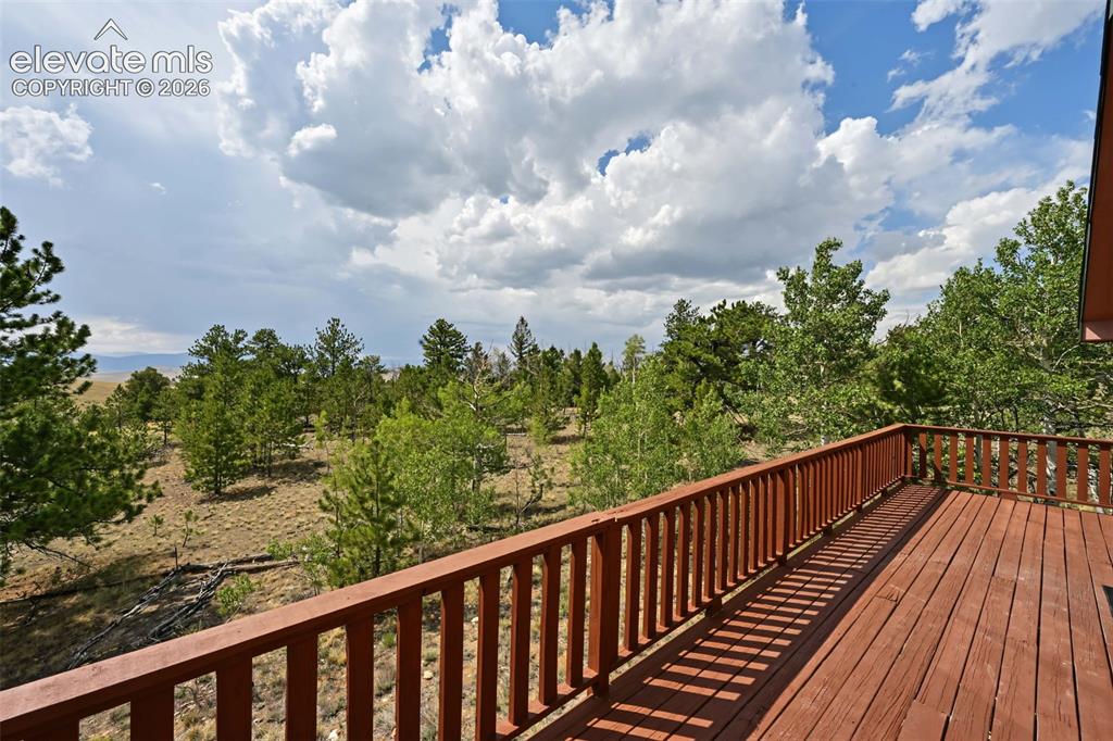 Image 15 of 49: Deck