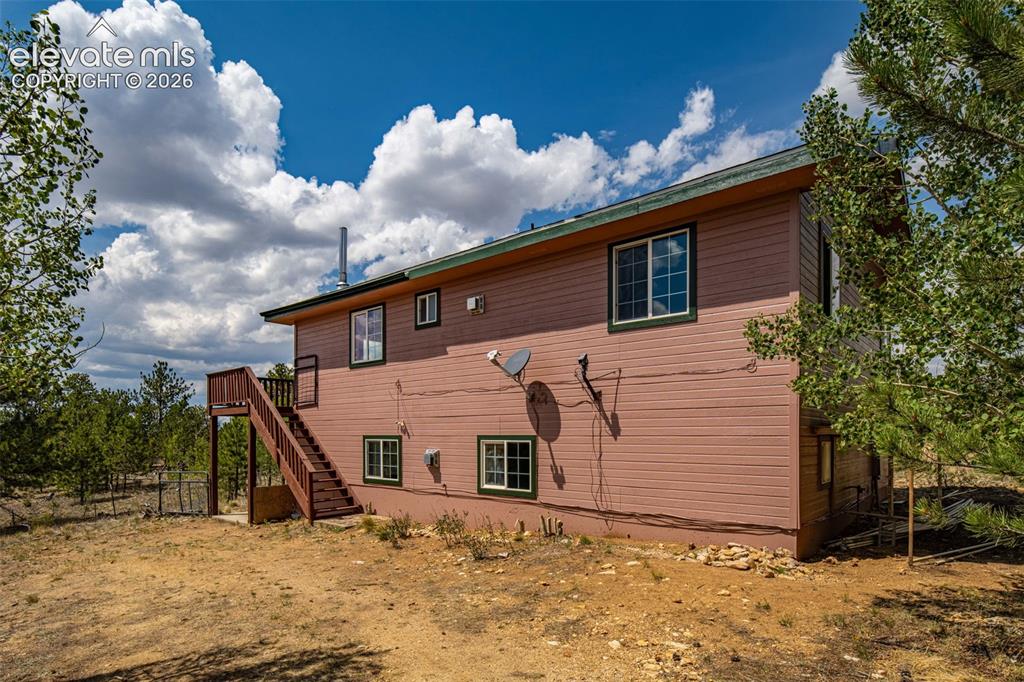 Image 40 of 49: Back of Structure