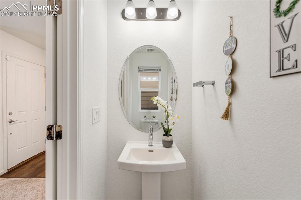 Image 17 of 29: View of bathroom