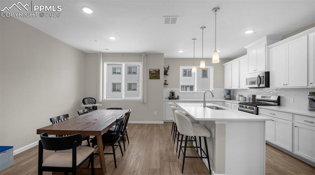 Image 13 of 42: Kitchen