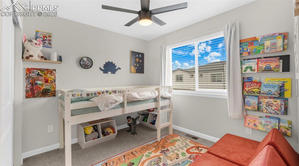 Image 24 of 42: Bedroom