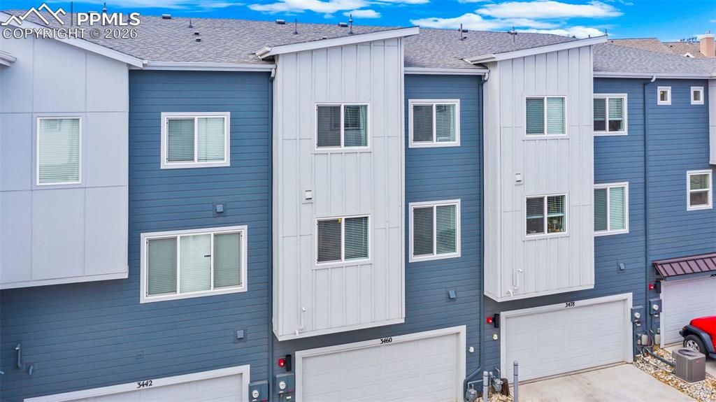 Image 35 of 42: Back of Structure