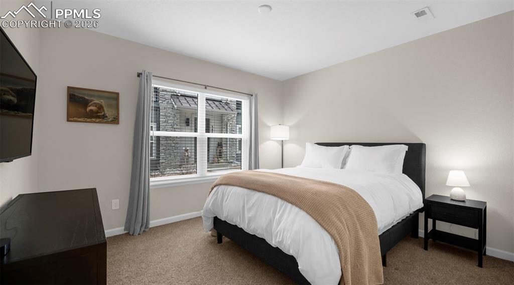 Image 6 of 42: Bedroom