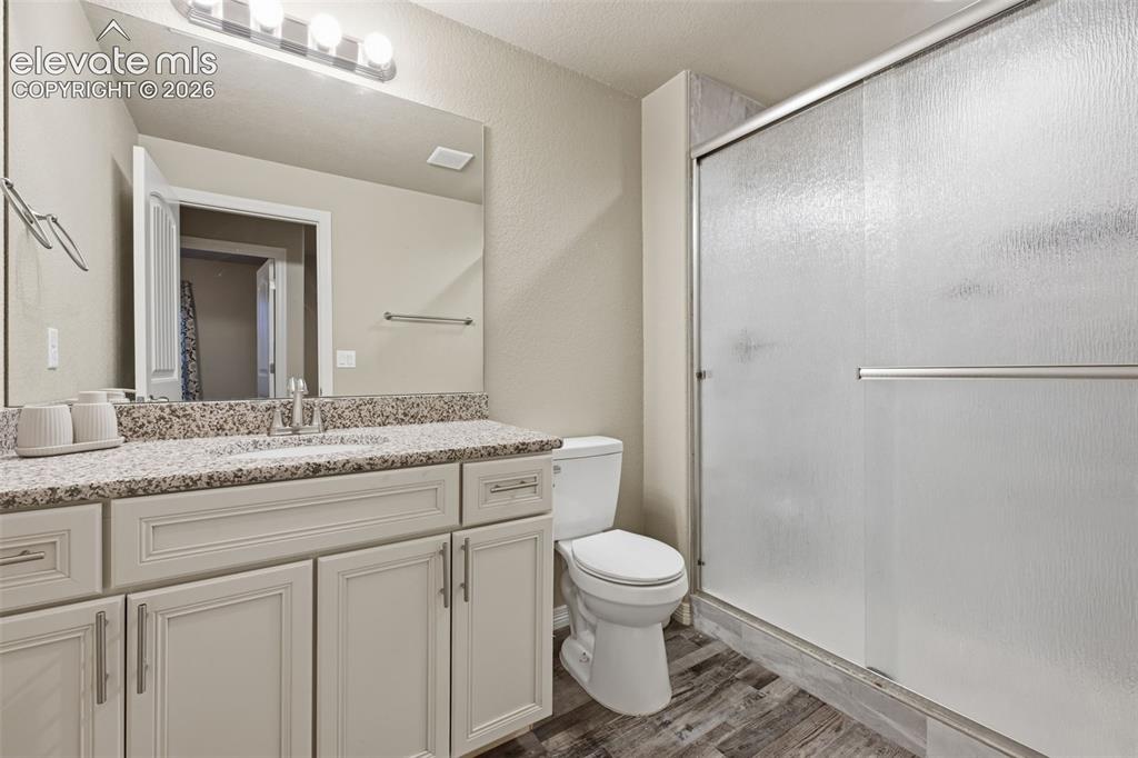Image 30 of 43: Ensuite 3/4 Bathroom