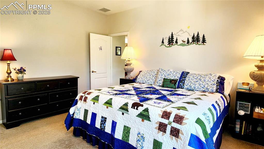 Image 22 of 50: Primary 