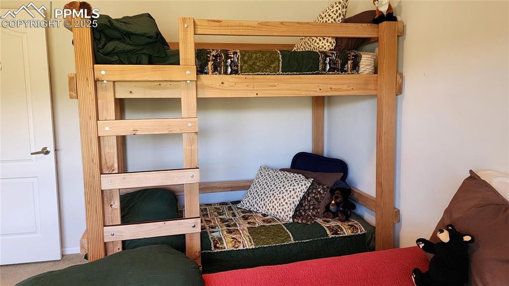 Image 32 of 50: custom made bunk can stay!