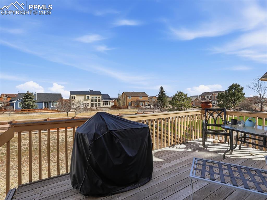 Image 34 of 46: Deck