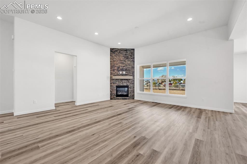 Image 15 of 44: Living Room