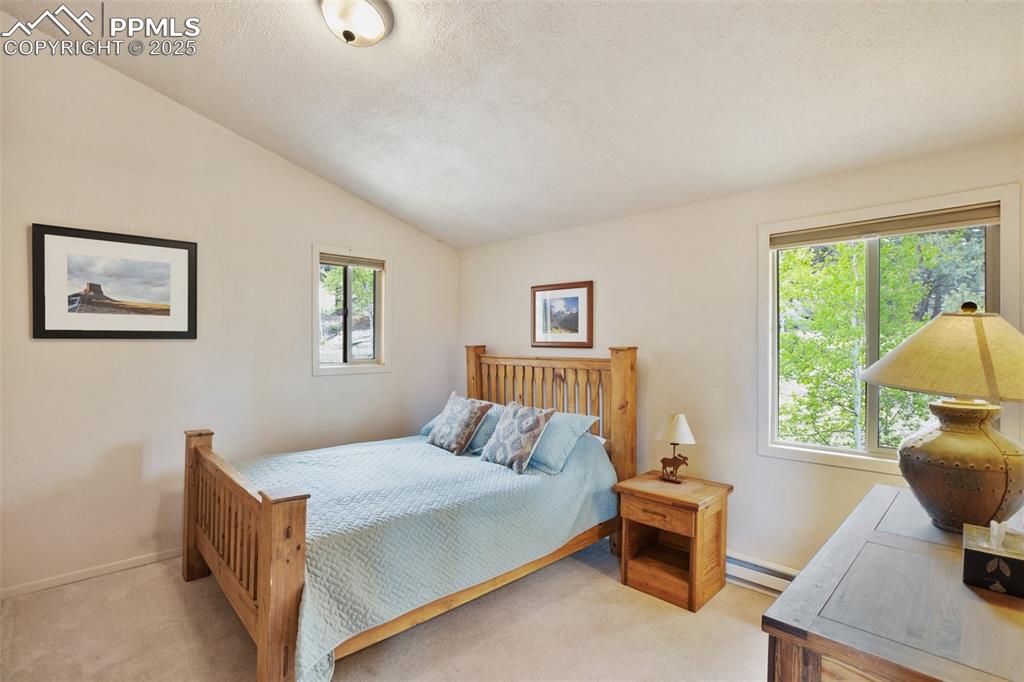 Image 14 of 23: Bedroom
