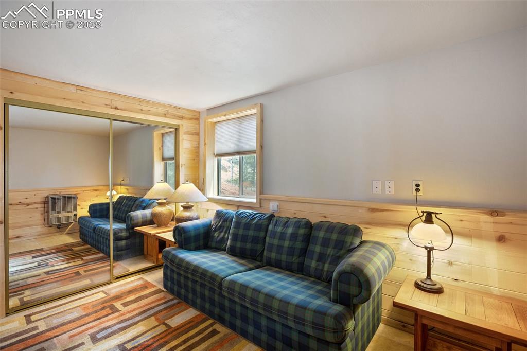 Image 17 of 23: Family Room
