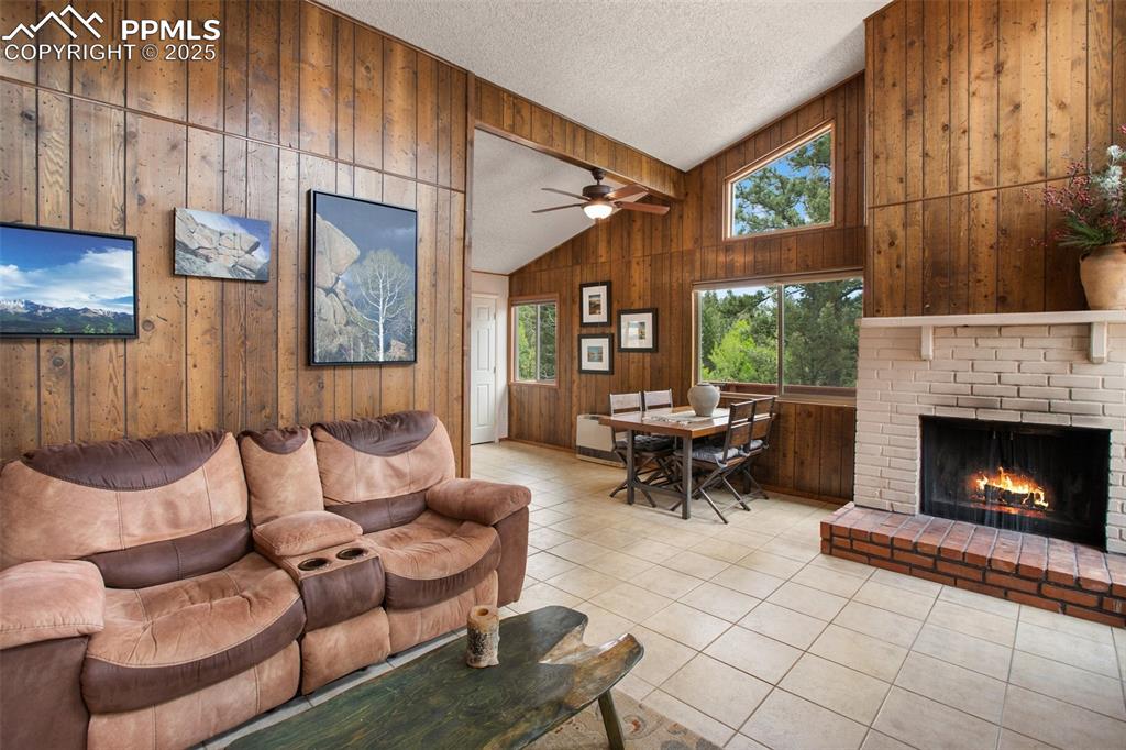 Image 9 of 23: Living Room