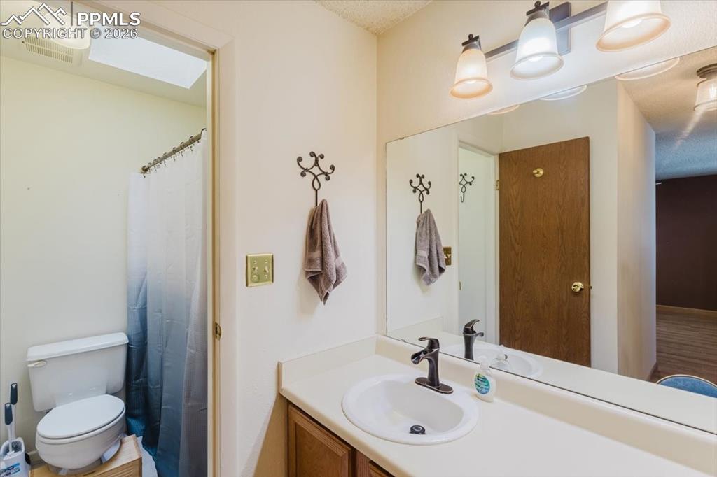 Image 17 of 44: Master Bathroom