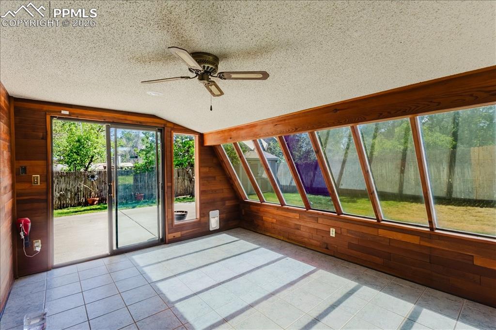 Image 22 of 44: Sun Room