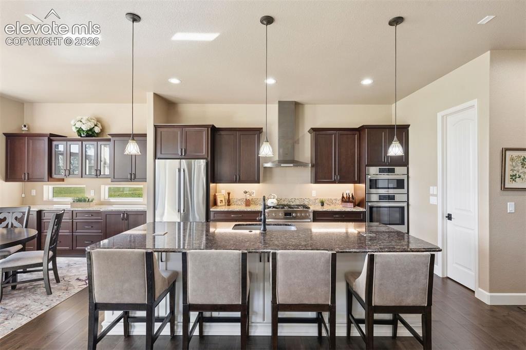 Image 15 of 50: Kitchen