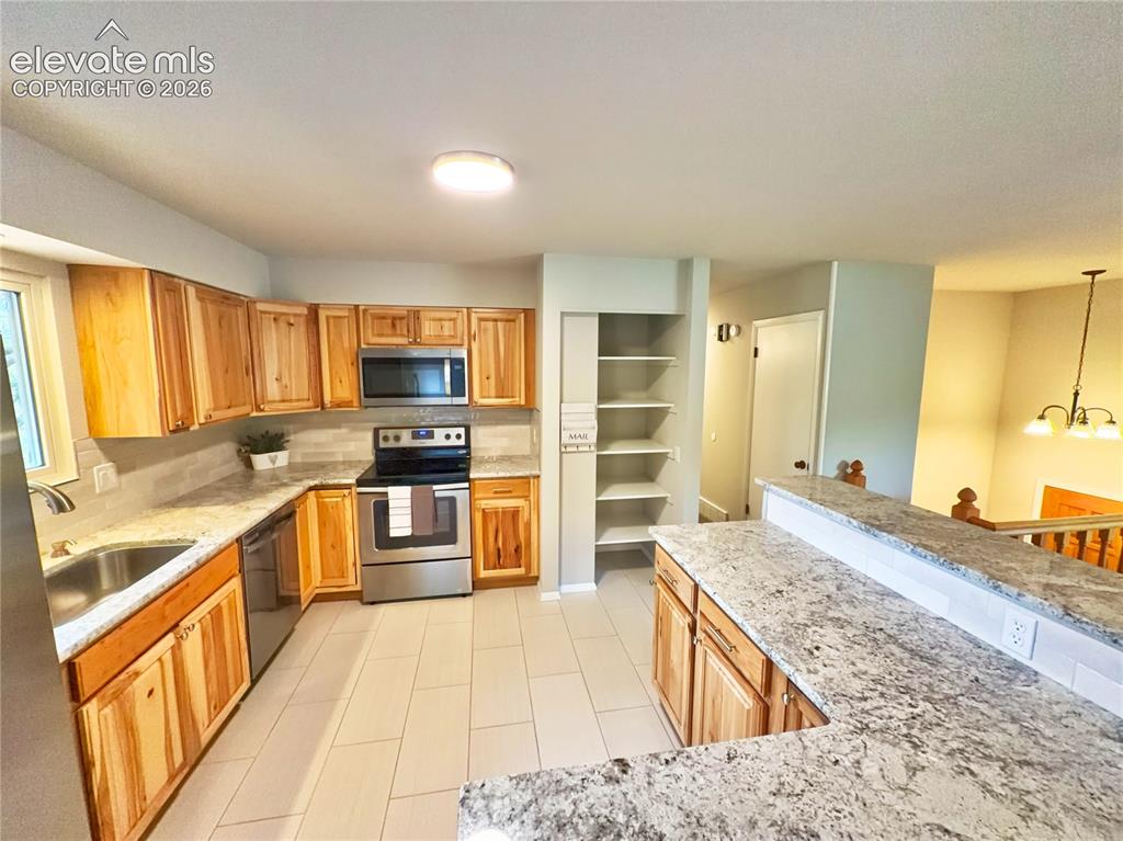 Image 11 of 42: Kitchen