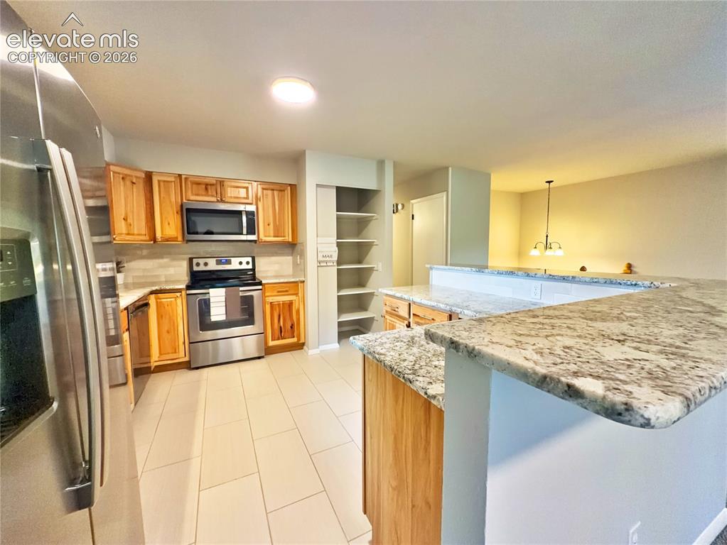 Image 14 of 42: Kitchen