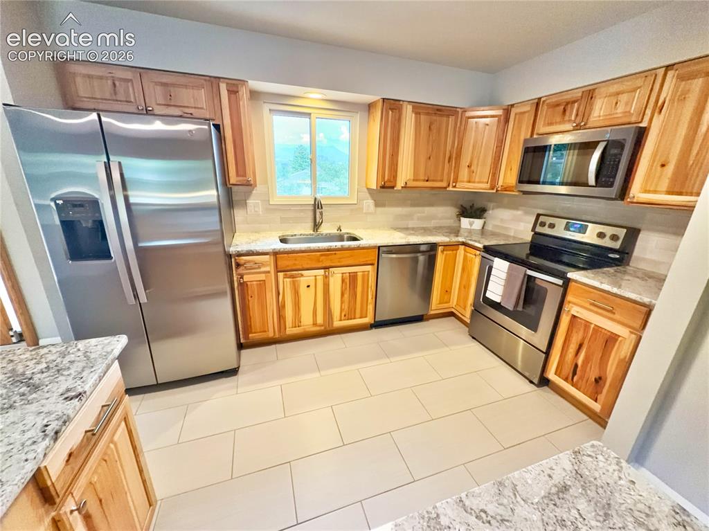 Image 8 of 42: Kitchen