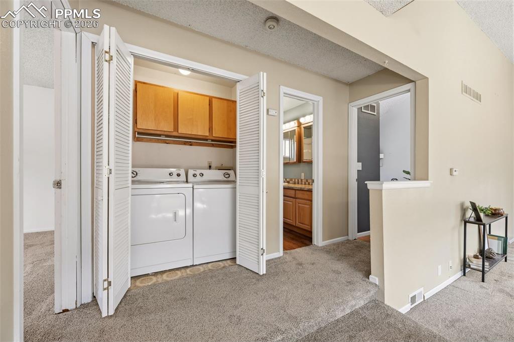 Image 18 of 31: Laundry