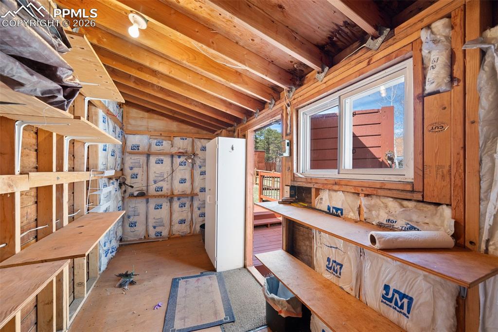 Image 22 of 31: Storage