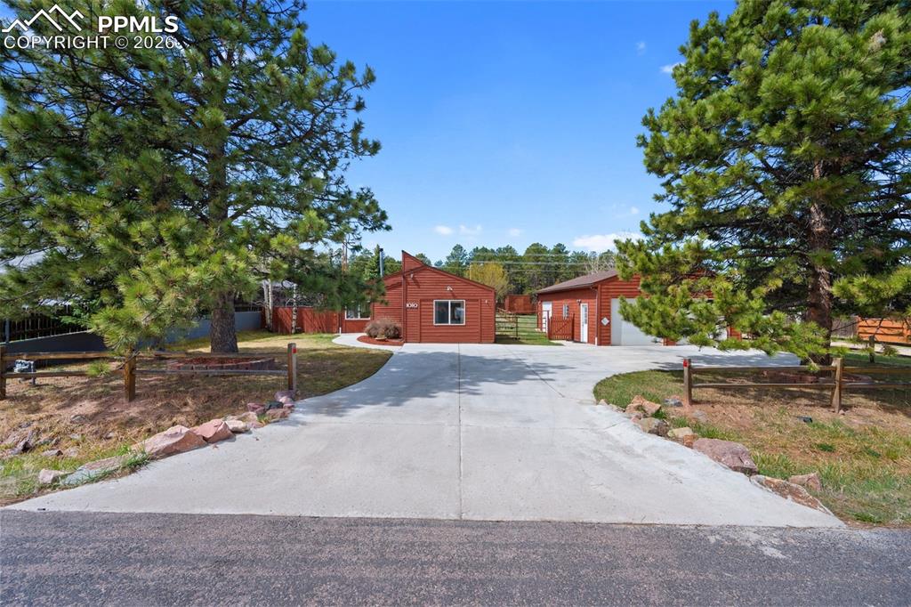 Image 27 of 31: Front of Structure