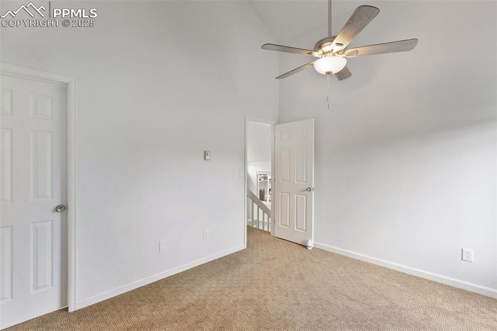 Image 23 of 43: Bedroom