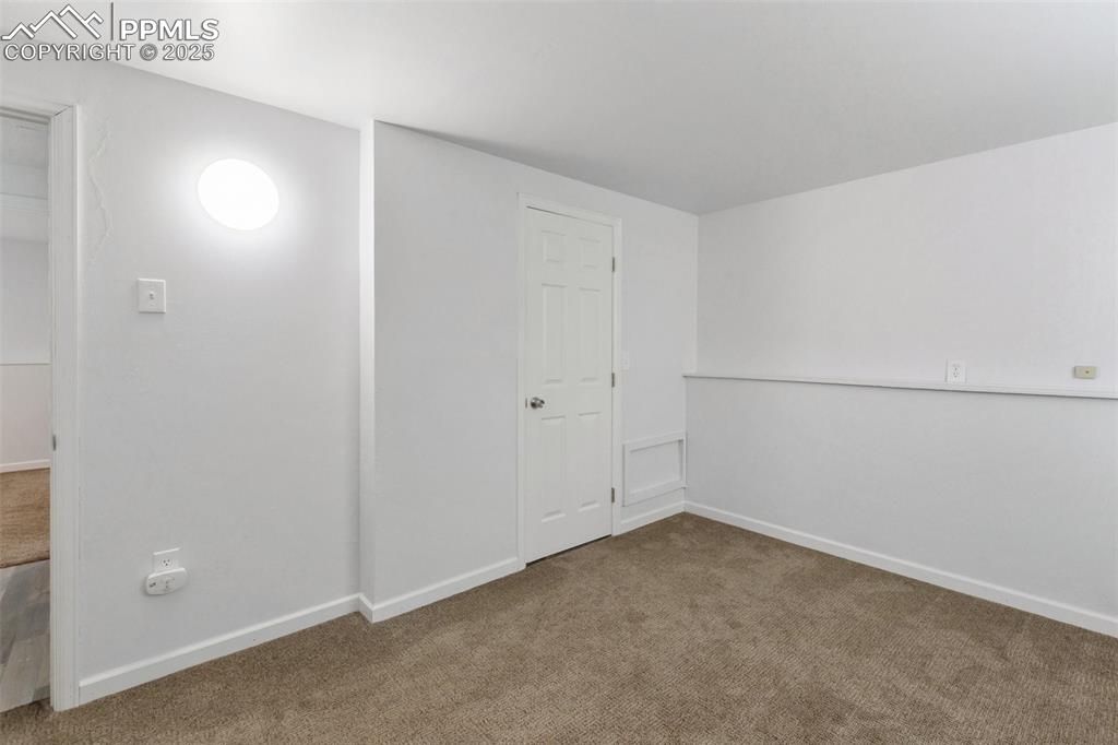 Image 30 of 43: Bedroom