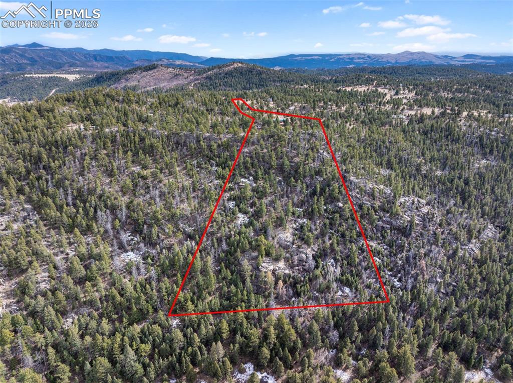 Image 4 of 29: Property lines are approximate and not a survey