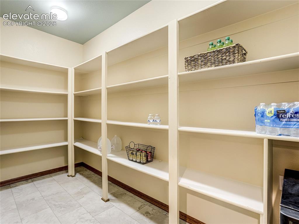 Image 19 of 50: Pantry